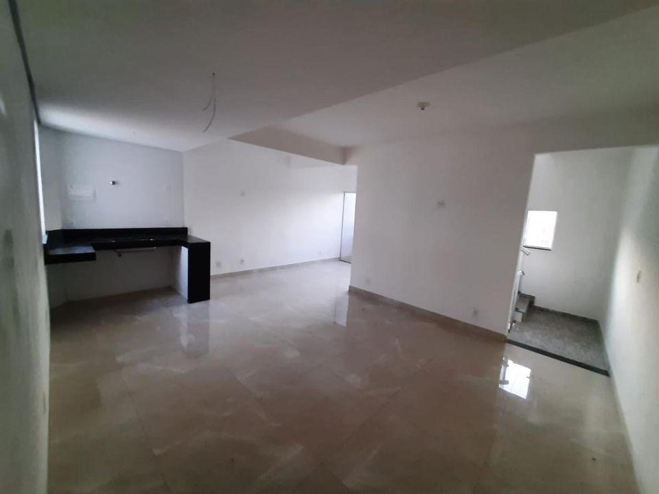 Casa à venda com 3 quartos, 140m² - Foto 4