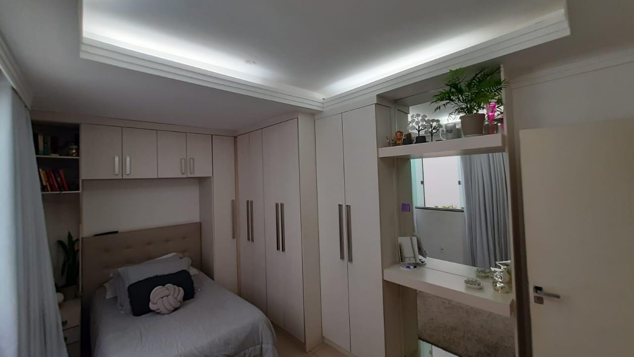 Casa à venda com 4 quartos, 360m² - Foto 22