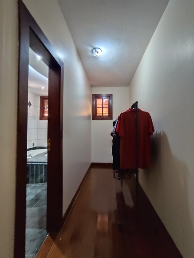 Casa à venda com 3 quartos, 246m² - Foto 16