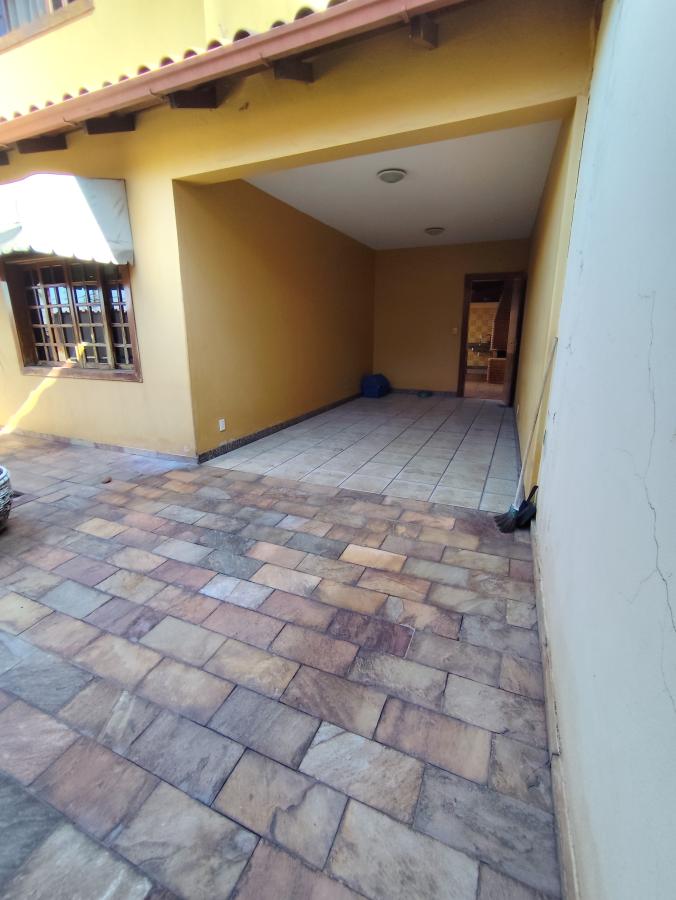 Casa à venda com 3 quartos, 246m² - Foto 33