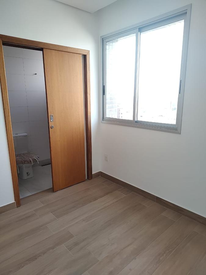 Apartamento à venda com 2 quartos, 83m² - Foto 4