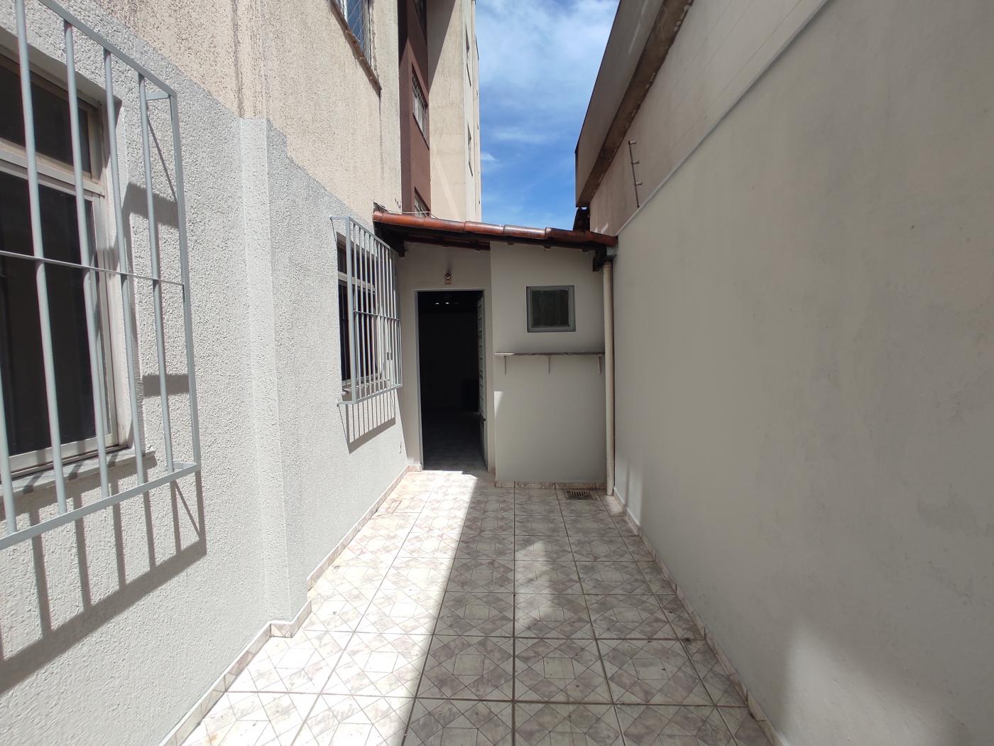 Apartamento à venda com 3 quartos, 100m² - Foto 3