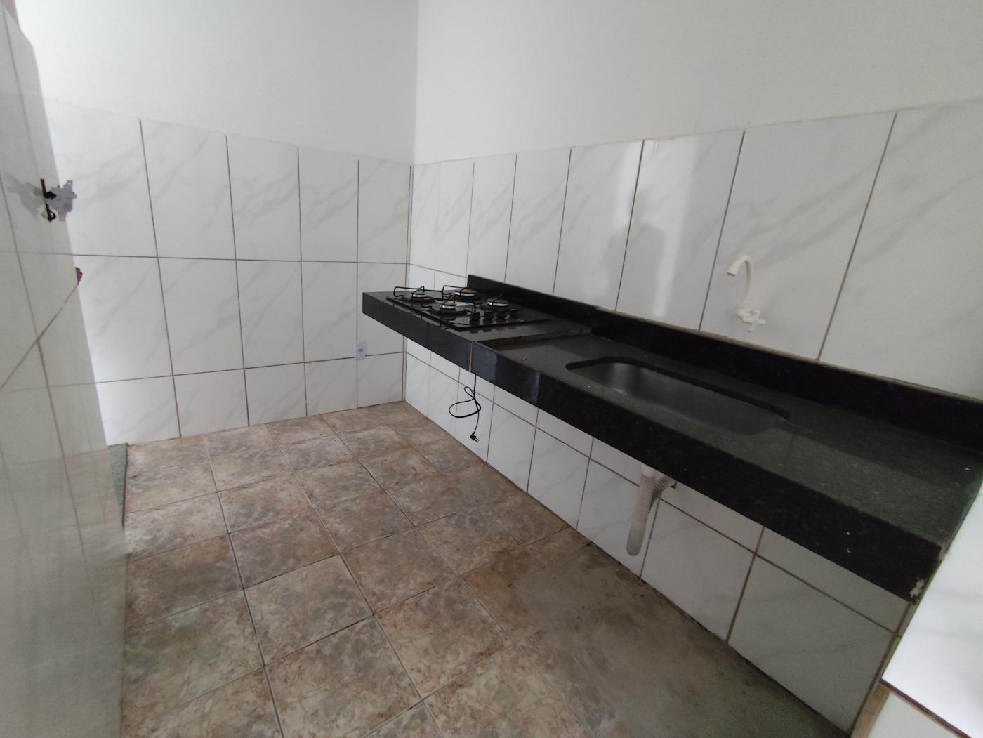 Casa à venda com 2 quartos, 50m² - Foto 4