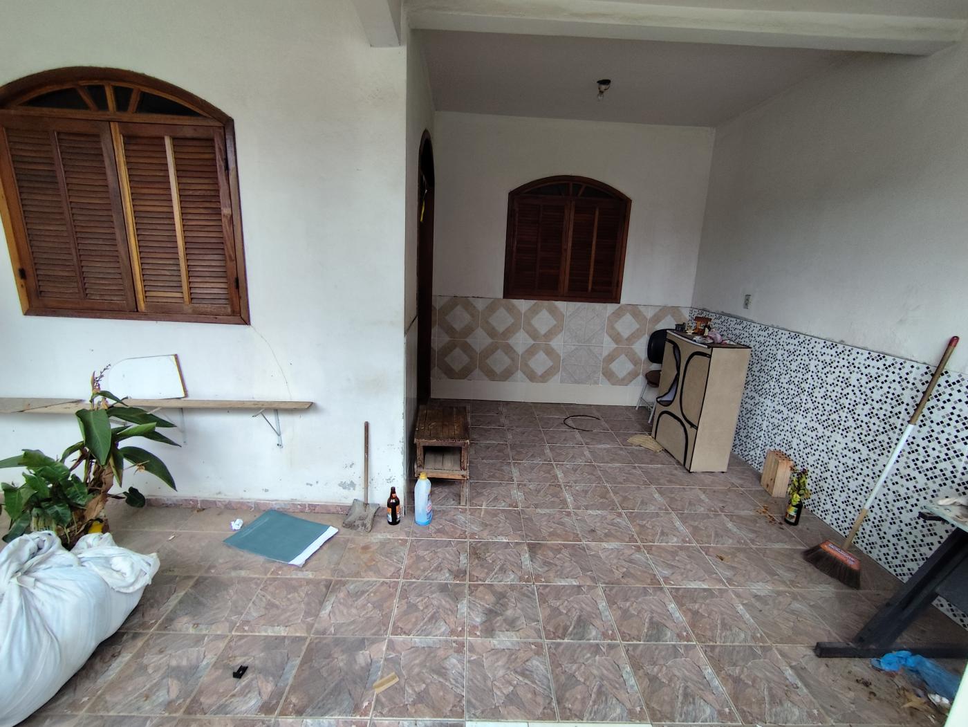 Casa à venda com 3 quartos, 100m² - Foto 3