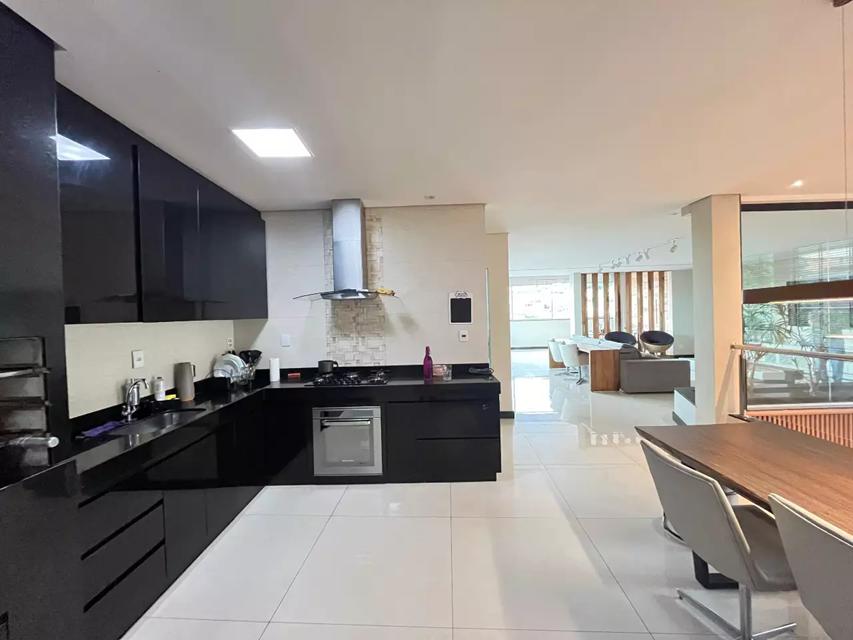 Casa à venda com 5 quartos, 360m² - Foto 16